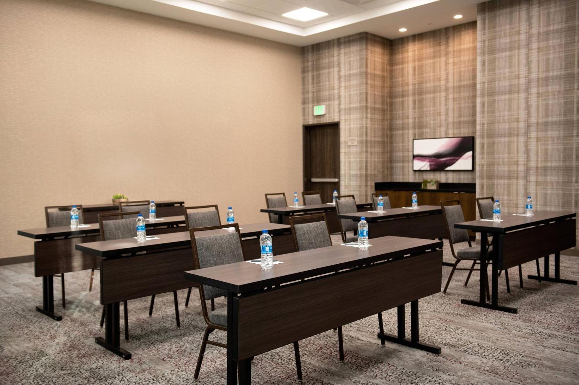 Courtyard By Marriott Mesa At Wrigleyville West Exteriör bild