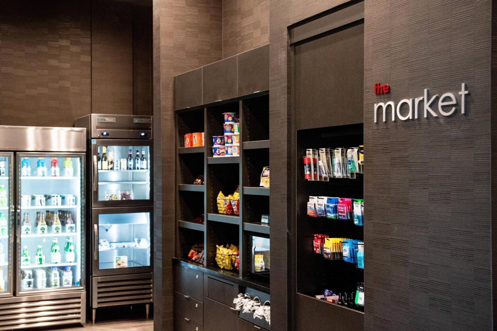 Courtyard By Marriott Mesa At Wrigleyville West Exteriör bild