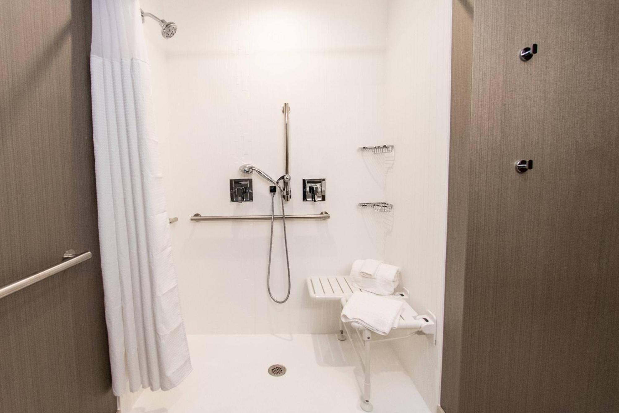 Courtyard By Marriott Mesa At Wrigleyville West Exteriör bild