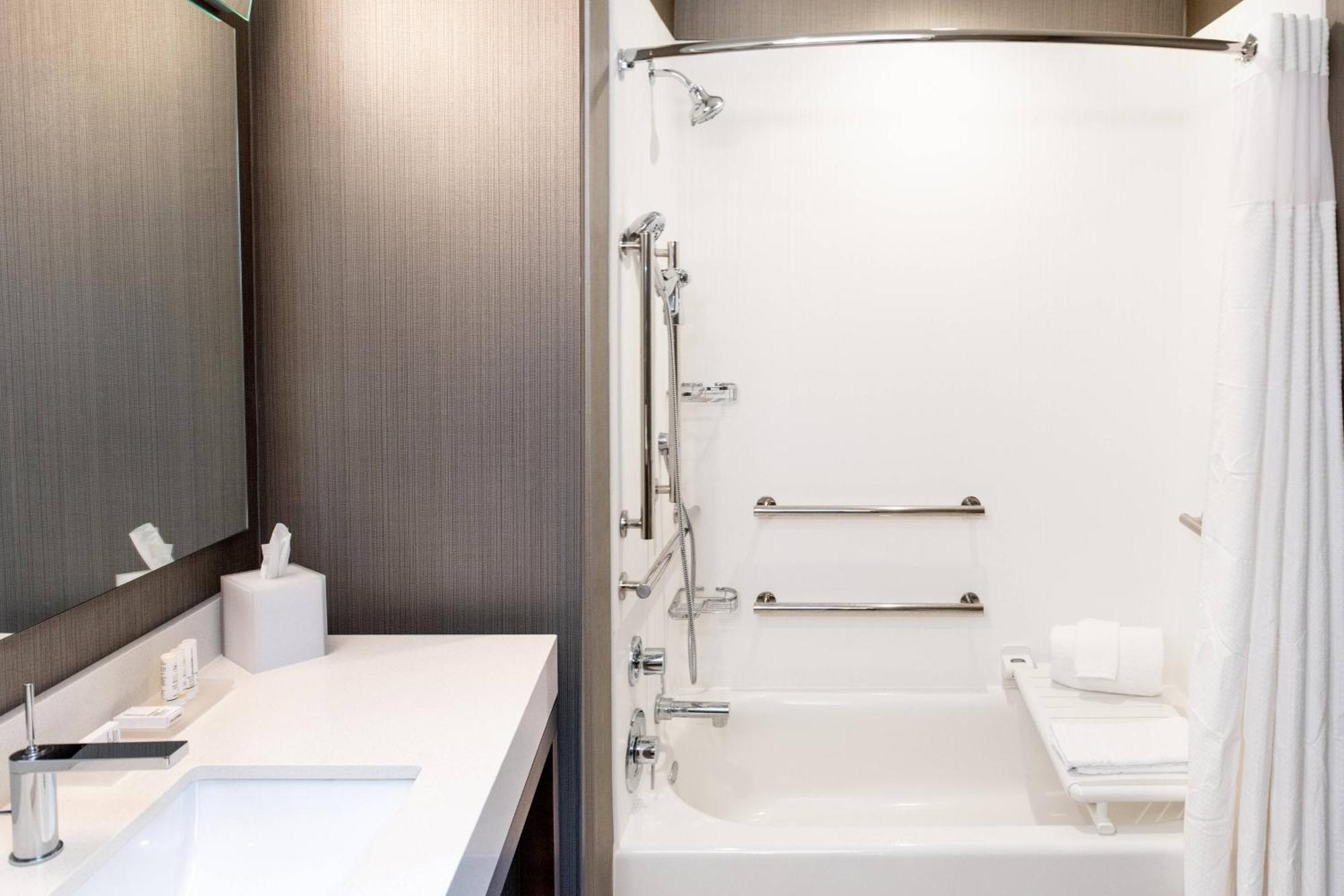 Courtyard By Marriott Mesa At Wrigleyville West Exteriör bild
